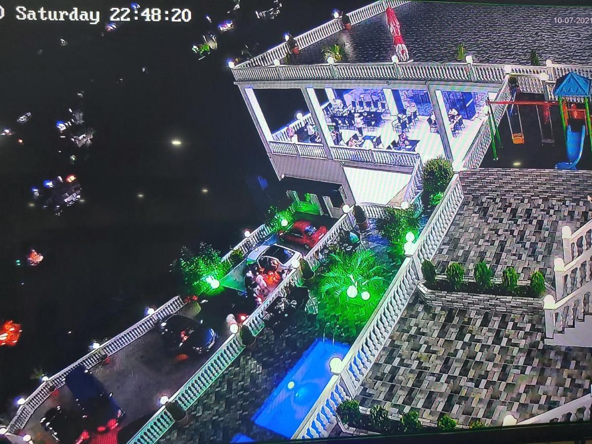 Hotel Zura Palace 卡瓦拉提 外观 照片