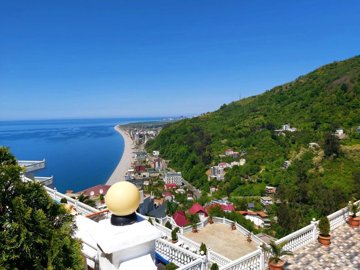 Hotel Zura Palace 卡瓦拉提 外观 照片