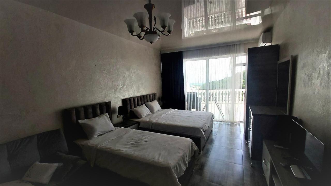 Hotel Zura Palace 卡瓦拉提 外观 照片
