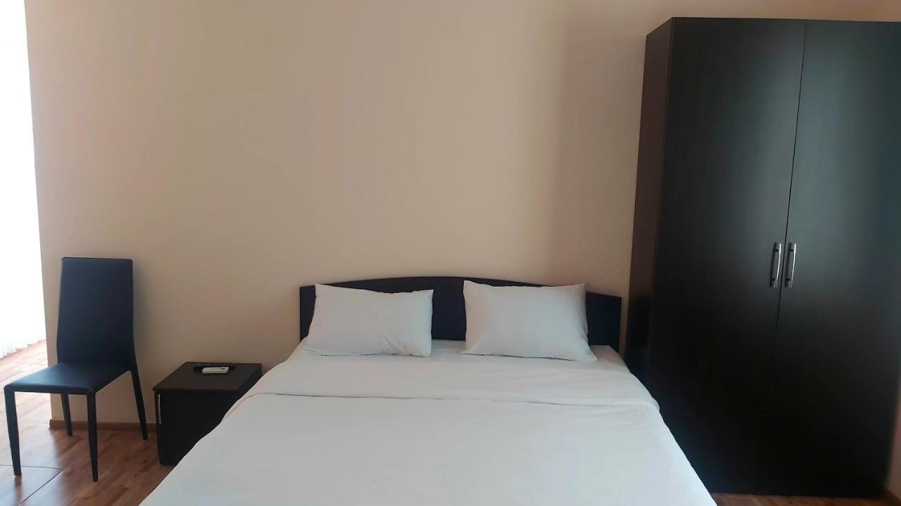 Hotel Zura Palace 卡瓦拉提 外观 照片