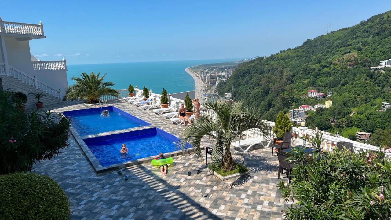 Hotel Zura Palace 卡瓦拉提 外观 照片